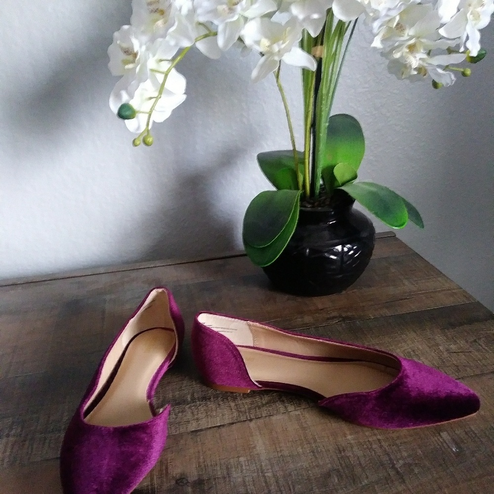 Mossimo Burgundy Velvet Flats - Picture 4 of 8
